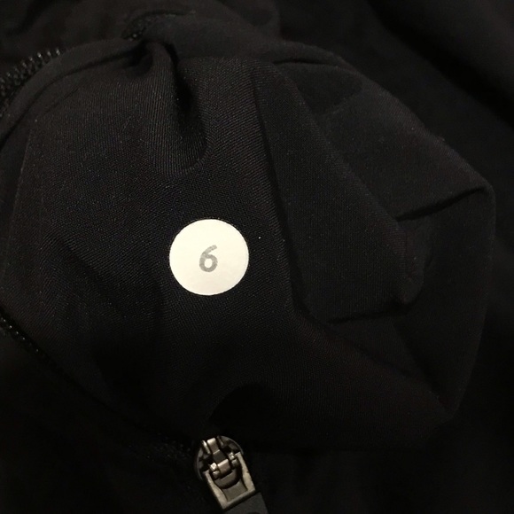 Tracker Short - Picture 4 of 4